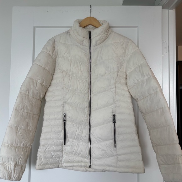 DKNY Women’s White Puffer Jacket - Size M - Picture 2 of 6